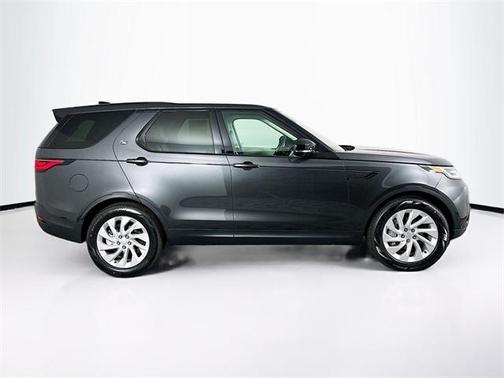 2025 Land Rover Discovery P300 S