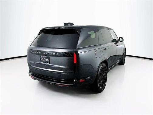 2025 Land Rover Range Rover P530 SE 7 Seat