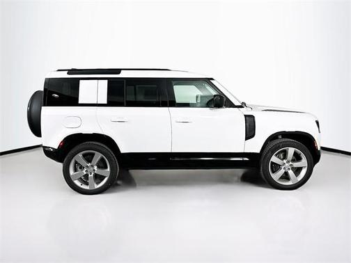 2025 Land Rover Defender P400 X-Dynamic SE