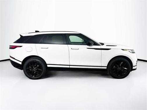 2026 Land Rover Range Rover Velar Dynamic SE