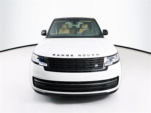 2025 Land Rover Range Rover P400 SE 7 Seat