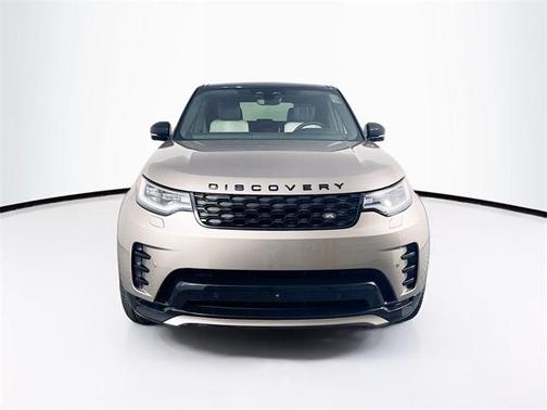2024 Land Rover Discovery P300 Dynamic SE