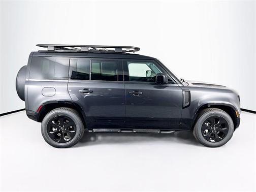 2025 Land Rover Defender P400 X-Dynamic SE