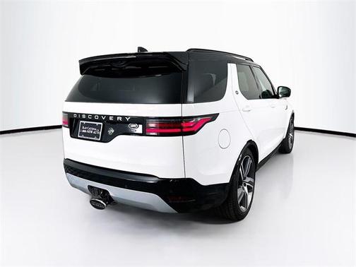 2023 Land Rover Discovery P360 Metropolitan Edition