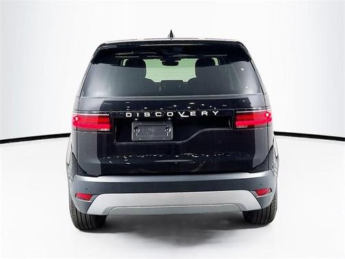 2024 Land Rover Discovery P300 S