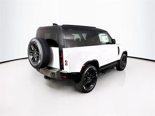 2025 Land Rover Defender P400 X-Dynamic SE