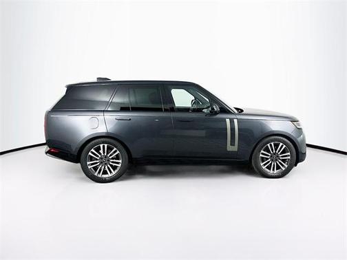 2023 Land Rover Range Rover P530 SE