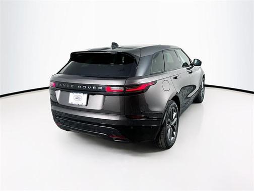 2026 Land Rover Range Rover Velar Dynamic SE