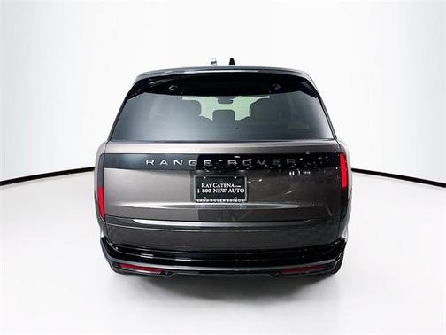 2025 Land Rover Range Rover P530 SE 7 Seat