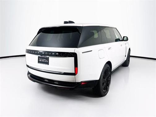 2025 Land Rover Range Rover P530 SE 7 Seat