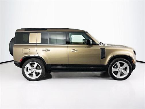 2025 Land Rover Defender P400 X-Dynamic SE