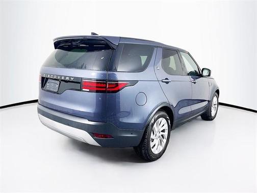 2024 Land Rover Discovery P300 S
