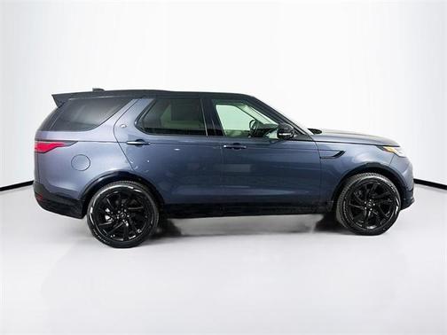 2025 Land Rover Discovery P360 Dynamic SE