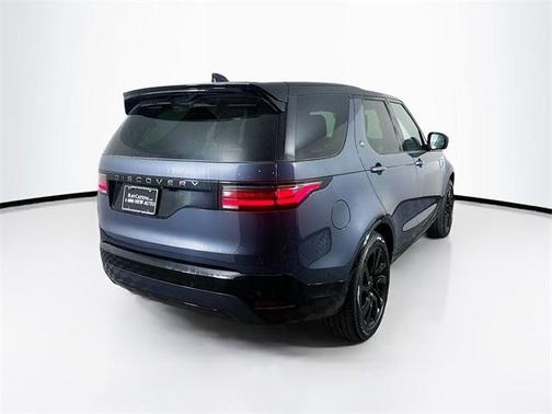 2025 Land Rover Discovery P360 Dynamic SE