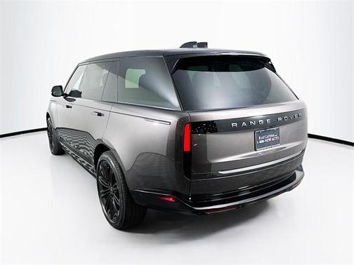 2025 Land Rover Range Rover P530 SE 7 Seat