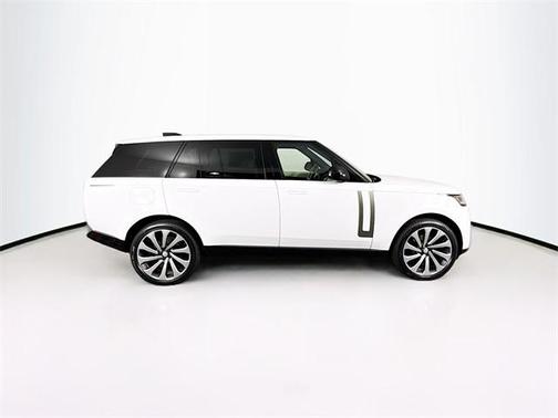 2025 Land Rover Range Rover P400 SE 7 Seat