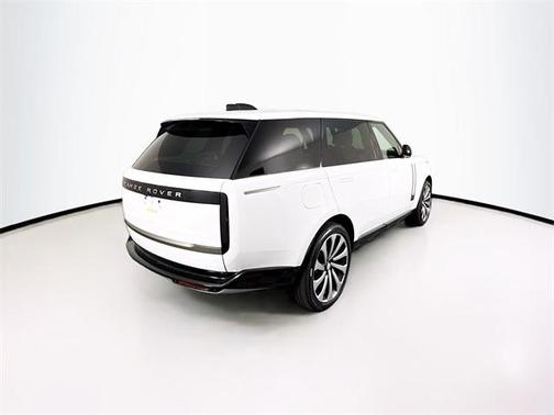 2025 Land Rover Range Rover P400 SE 7 Seat