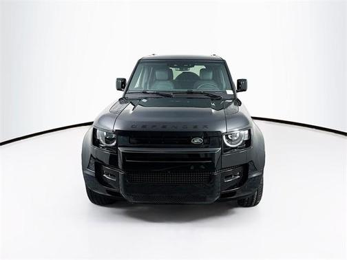 2025 Land Rover Defender P400 X-Dynamic SE