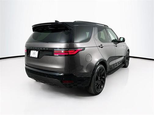 2025 Land Rover Discovery P360 Dynamic SE