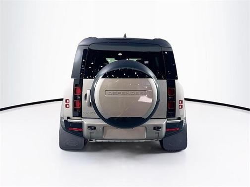 2024 Land Rover Defender P400 X-Dynamic SE