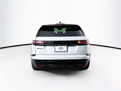 2026 Land Rover Range Rover Velar Dynamic SE