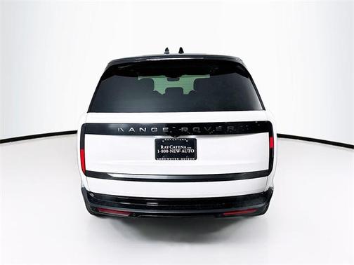 2025 Land Rover Range Rover P400 SE