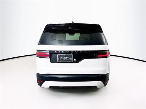 2026 Land Rover Discovery SE