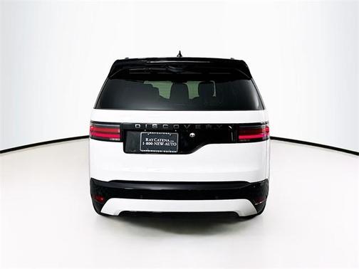 2026 Land Rover Discovery SE