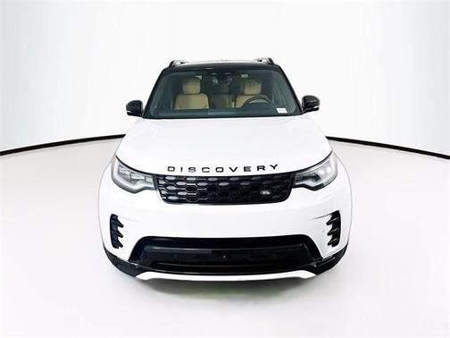 2026 Land Rover Discovery SE