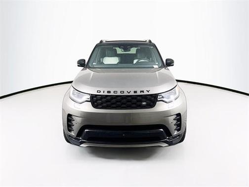2024 Land Rover Discovery P300 Dynamic SE