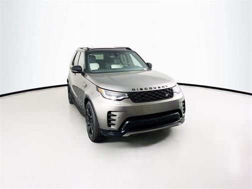 2024 Land Rover Discovery P300 Dynamic SE