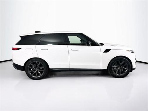 2025 Land Rover Range Rover Sport P360 SE