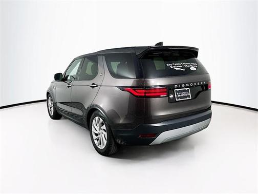2024 Land Rover Discovery P300 S