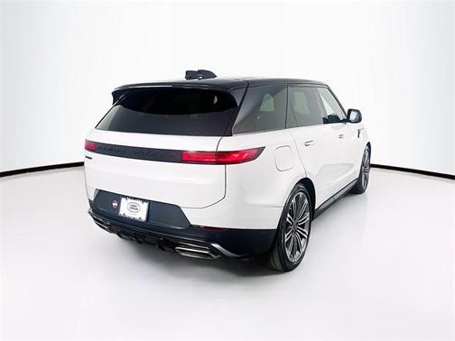 2025 Land Rover Range Rover Sport P360 SE