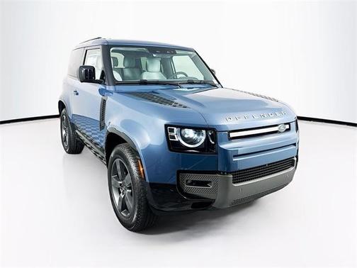 2025 Land Rover Defender P400 X-Dynamic SE