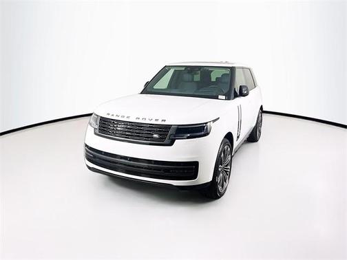 2025 Land Rover Range Rover P400 SE