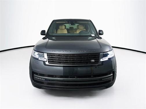 2025 Land Rover Range Rover P400 SE 7 Seat