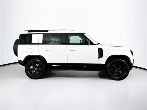 2025 Land Rover Defender P400 X-Dynamic SE