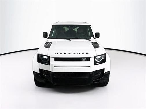 2025 Land Rover Defender P400 X-Dynamic SE