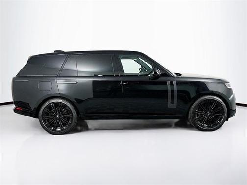 2025 Land Rover Range Rover P530 SE 7 Seat