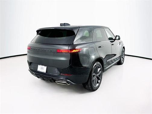 2025 Land Rover Range Rover Sport P360 SE