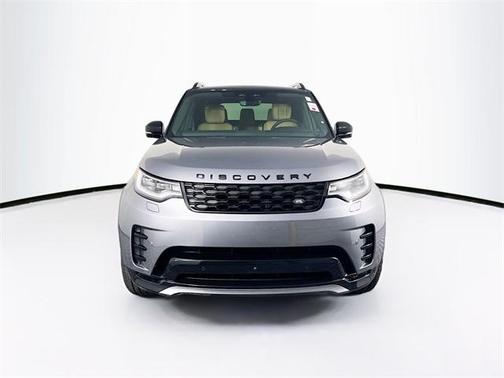2024 Land Rover Discovery P300 Dynamic SE