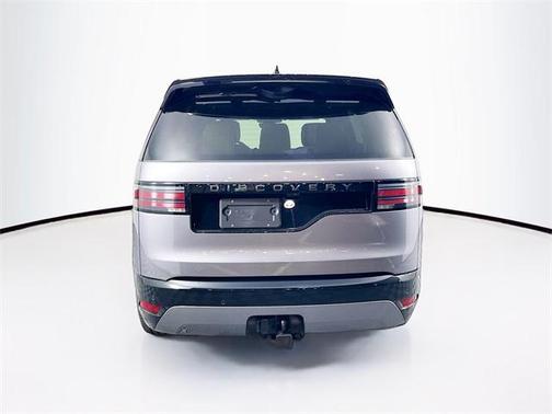 2024 Land Rover Discovery P300 Dynamic SE