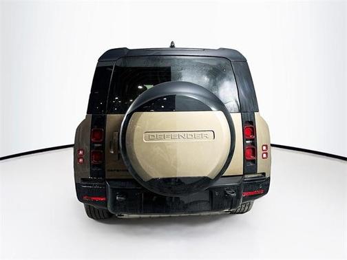 2025 Land Rover Defender P400 X-Dynamic SE