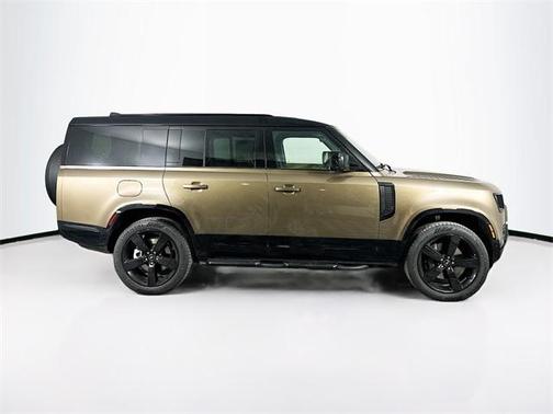 2025 Land Rover Defender P400 X-Dynamic SE