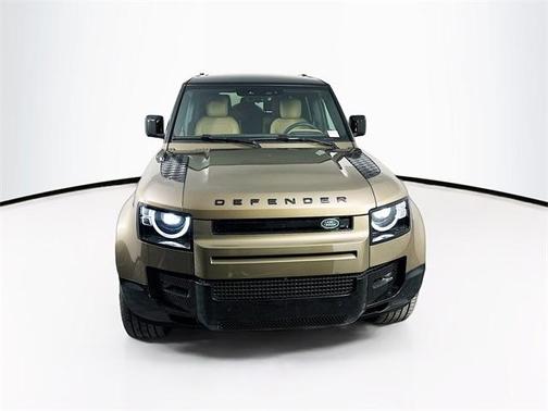 2025 Land Rover Defender P400 X-Dynamic SE