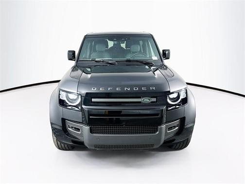 2025 Land Rover Defender 90 V8