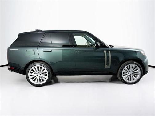 2025 Land Rover Range Rover P530 SE