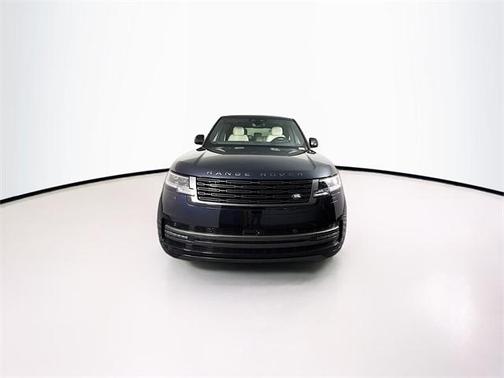 2025 Land Rover Range Rover P530 SE 7 Seat
