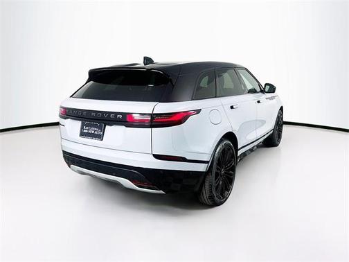 2026 Land Rover Range Rover Velar Dynamic SE